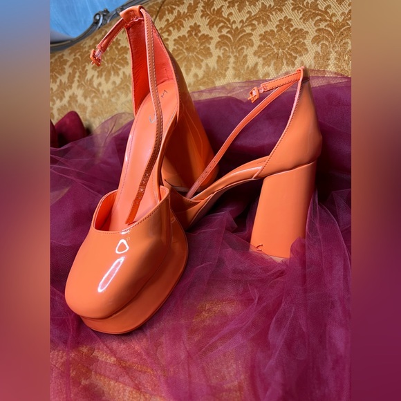 EUC Circus by Sam Edelman Rosa Two-Piece Ankle-Strap Platform Pumps Size 9 - Picture 6 of 10